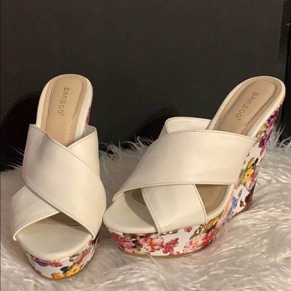 BAMBOO Shoes - Bamboo White Floral Slip-On Summer Wedges